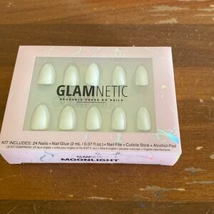 Glamnetic press on nails